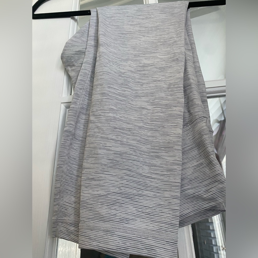 Lululemon Wunder Under hi-rise luxtreme leggings. - Picture 2 of 5